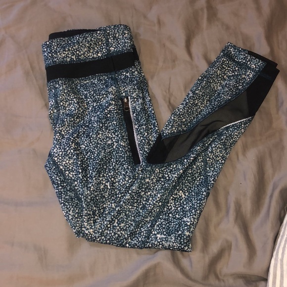 lululemon athletica Pants - NEVER WORN lululemon leggings